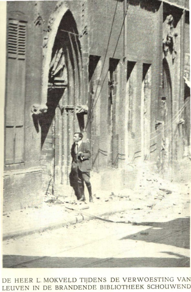 Mokveld bij de uitgebrande bib in de Naamsestraat, Leuven (Mokveld, De overweldiging, 1916)
