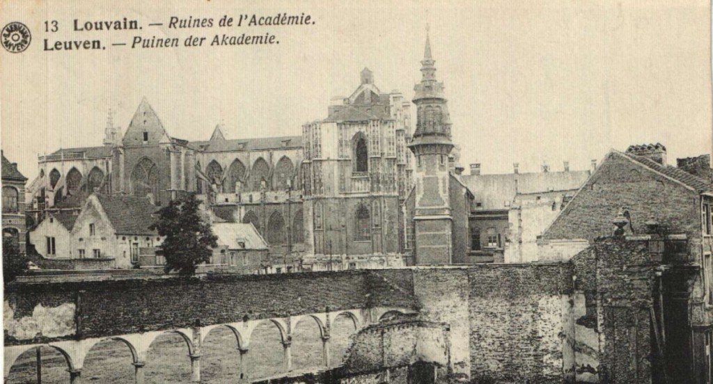 Zicht op de binnentuin van de Academie voor Schone Kunsten (foto Stadarchief Leuven, collectie Uytterhoeven, map 91)