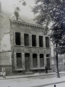 Diestsevest - Diestsepoort, richting spoorwegbrug (foto Stadsarchief Leuven, fototheek)