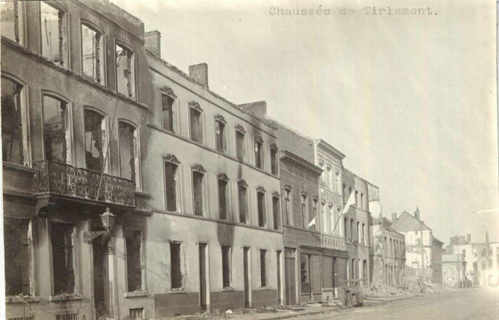 Tiensesteenweg kant Kessel-Lo (foto Stadsarchief Leuven, Collectie Uytterhoeven)